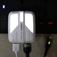 Сетевое зарядное устройство MOXOM 2в1 Type-C LED LIGHT 2.4A 2USB (MX-HC33) белый